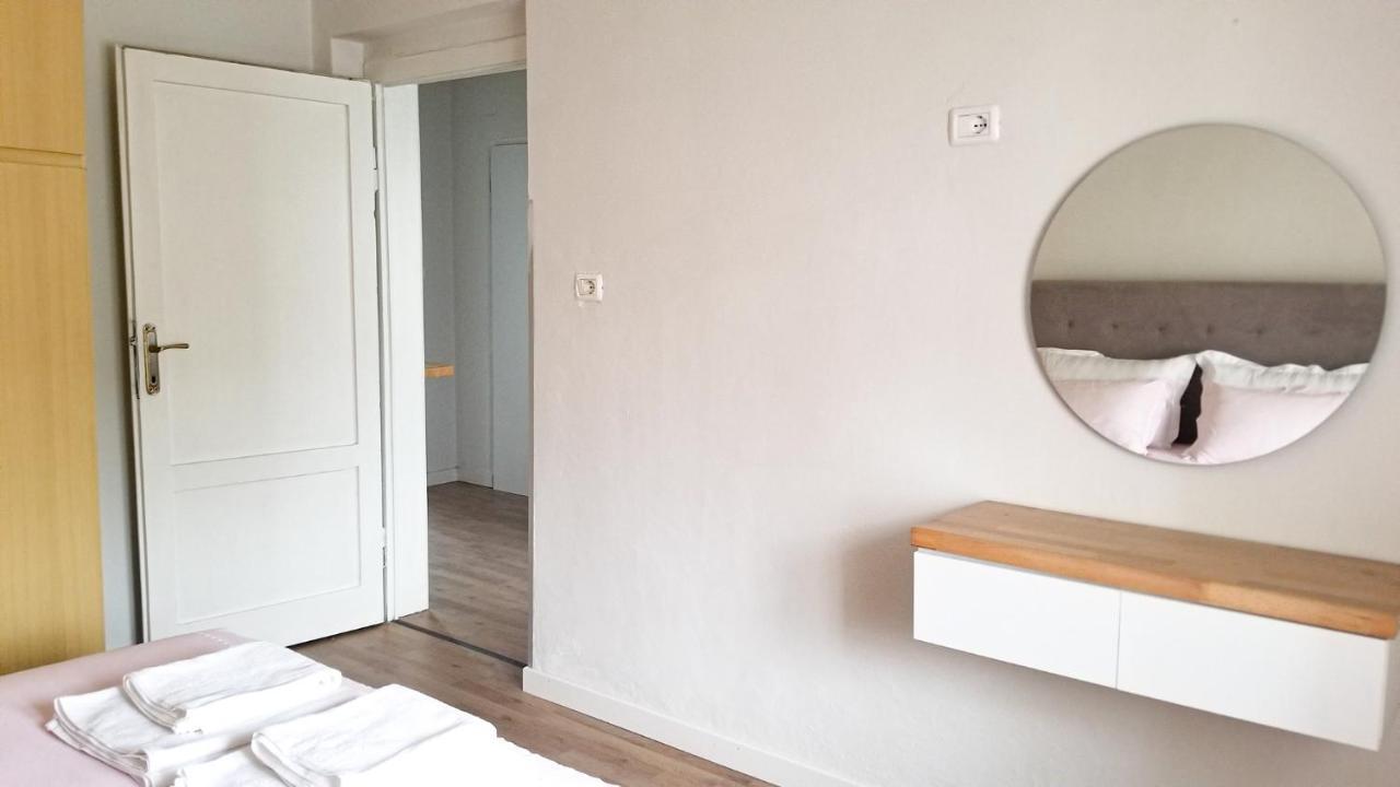 Spacious And Cozy Apartment - Ajia Apartment Tirana Exterior photo